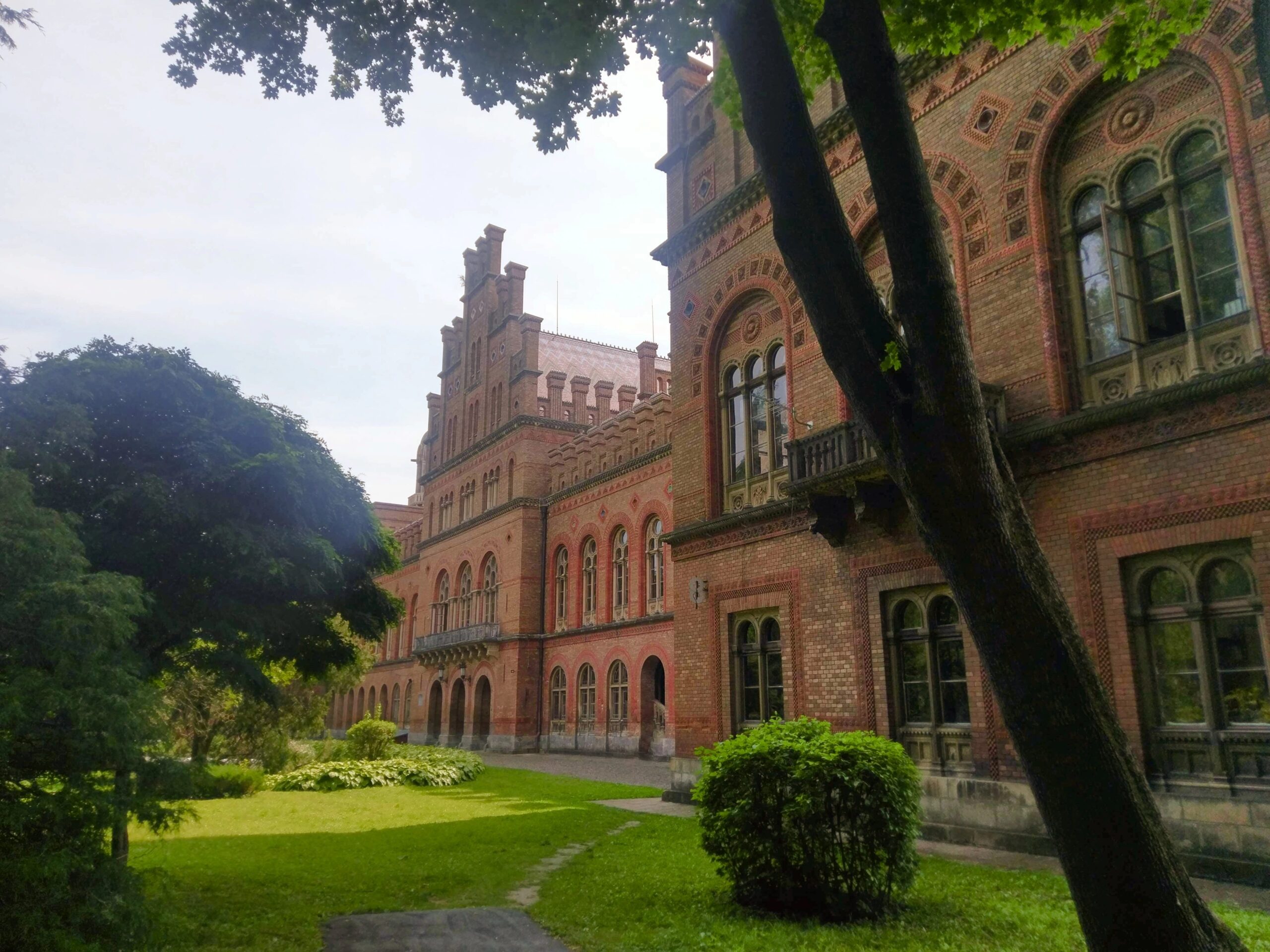 Notarial services for higher education institutions